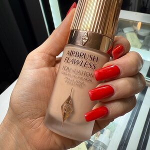Charlotte Tilbury Airbrush Flawless Foundation - 5
